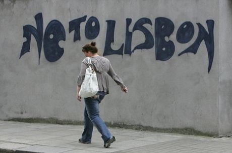 Click on image to see full-sized version no_to_lisbon_graphiti.jpg