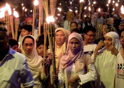 2013torchparadeforpeaceanakmindanaoaminmarch8.jpg