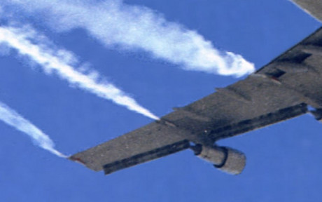 Click on image to see full-sized version chemtrails_in_action.jpg